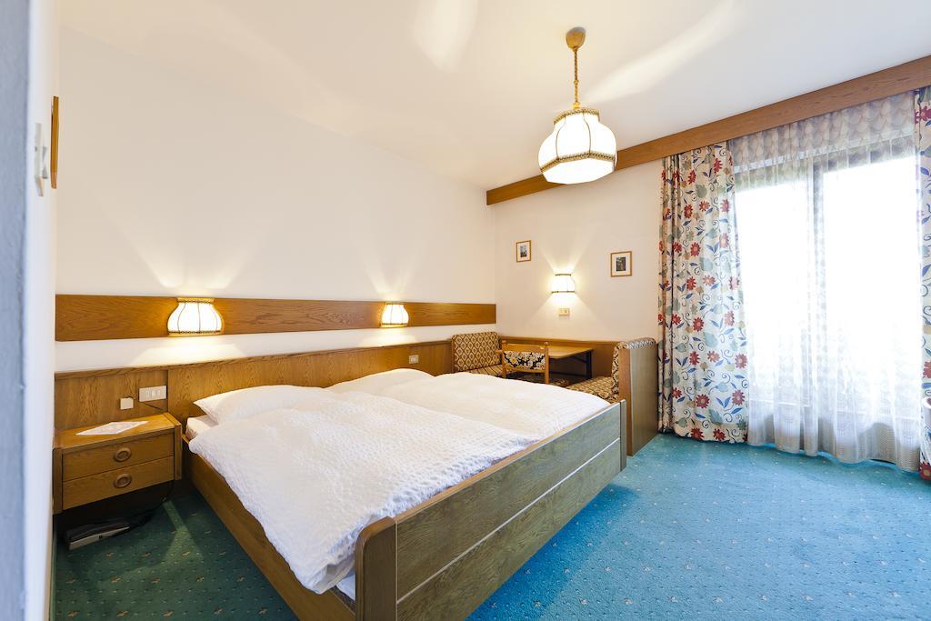 Hotel Brueckenwirt - Al Ponte Монтанья Номер фото